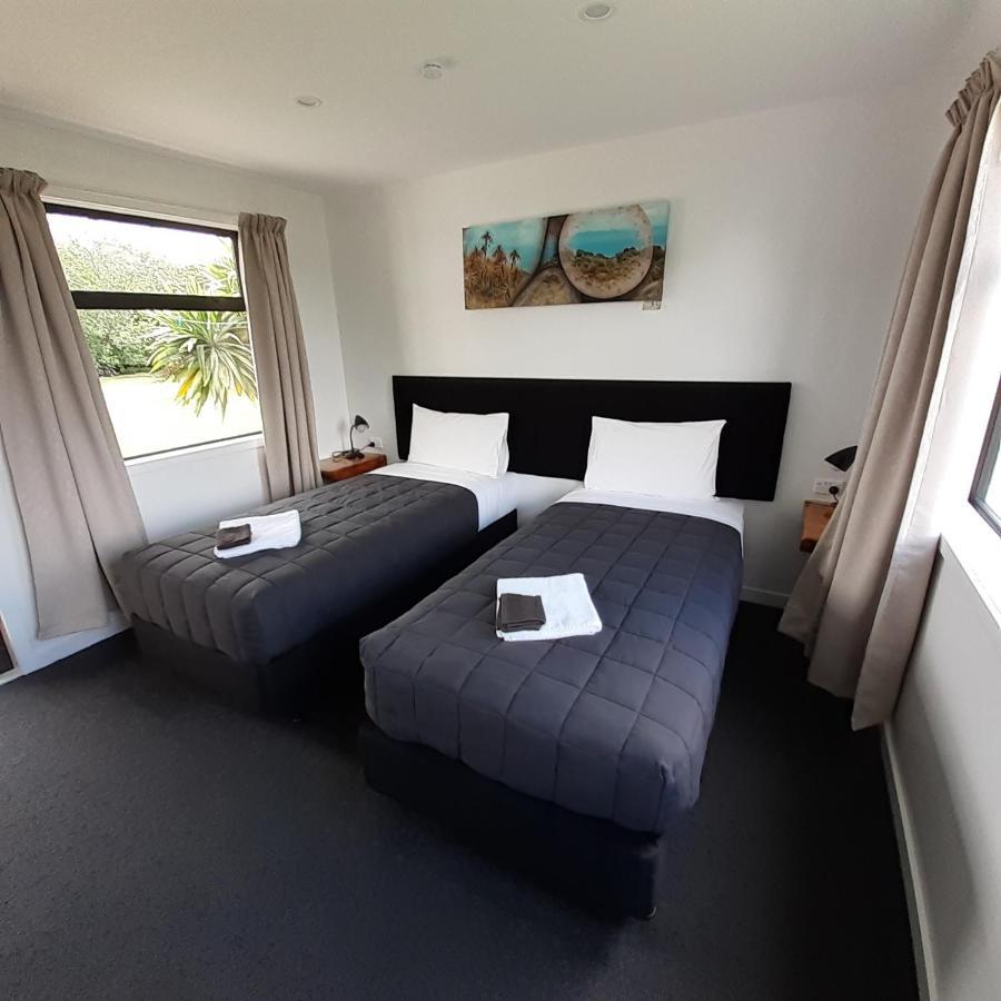 Last Light Lodge Tuatapere Bagian luar foto