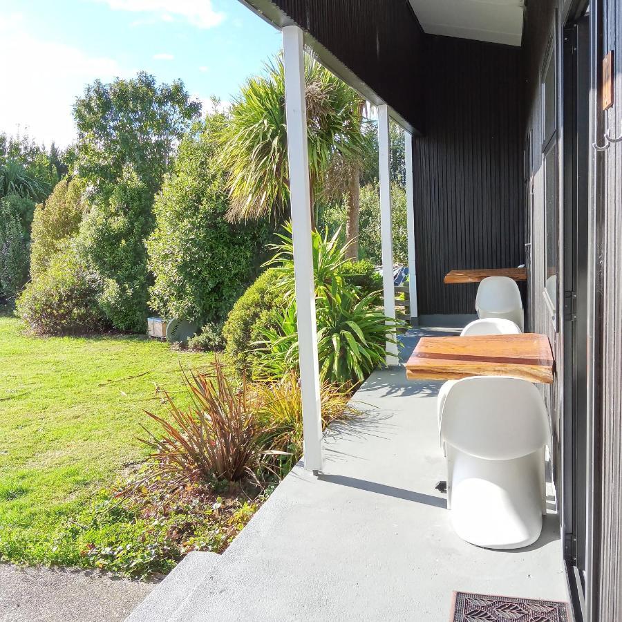 Last Light Lodge Tuatapere Bagian luar foto